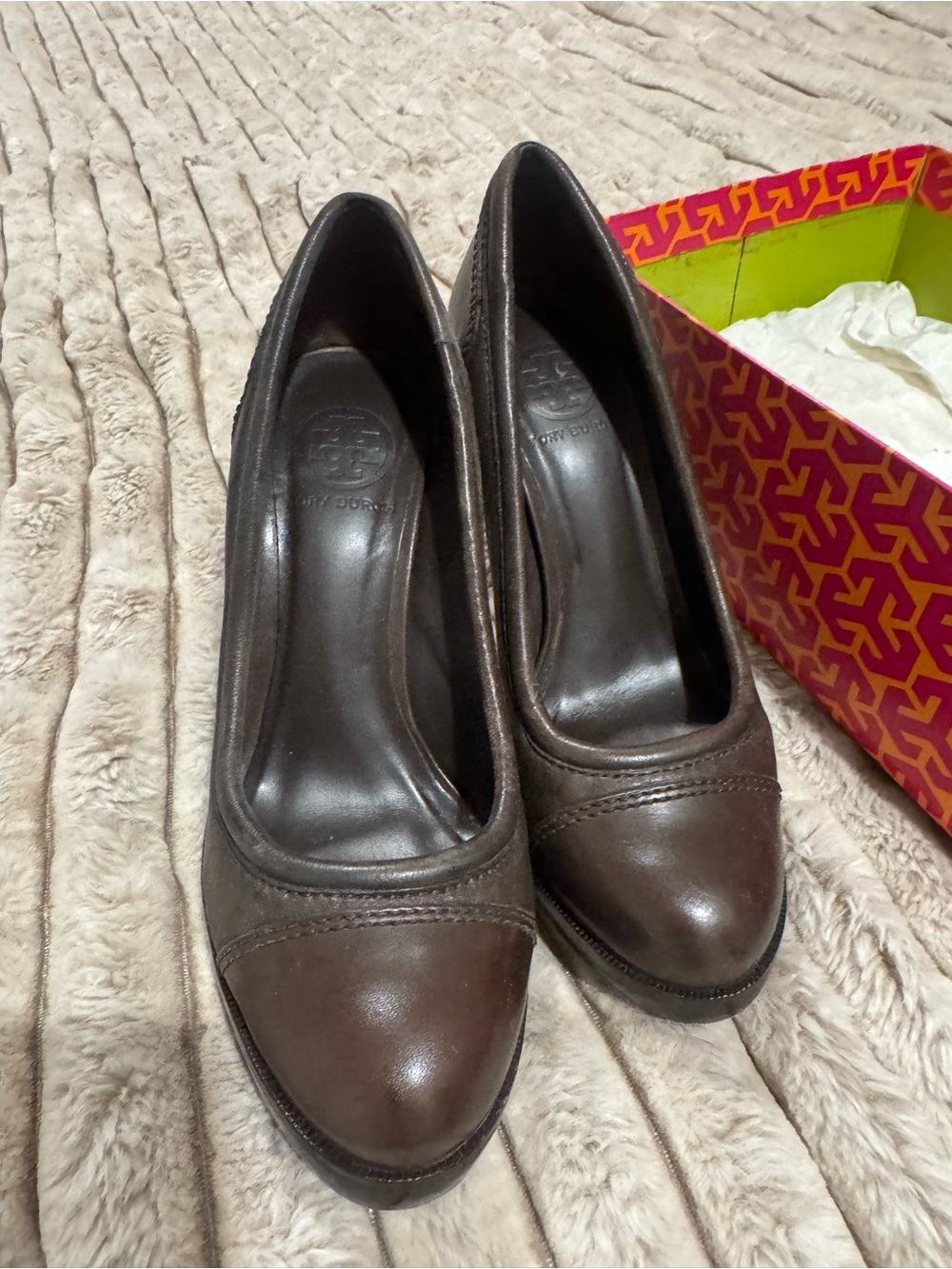 Tory Burch Dark Brown Leather Round-Toe Pumps
